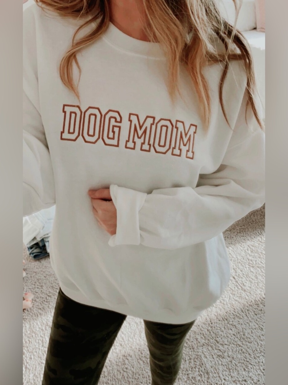 NWOT {Large} Dog Mom White Sweatshirt